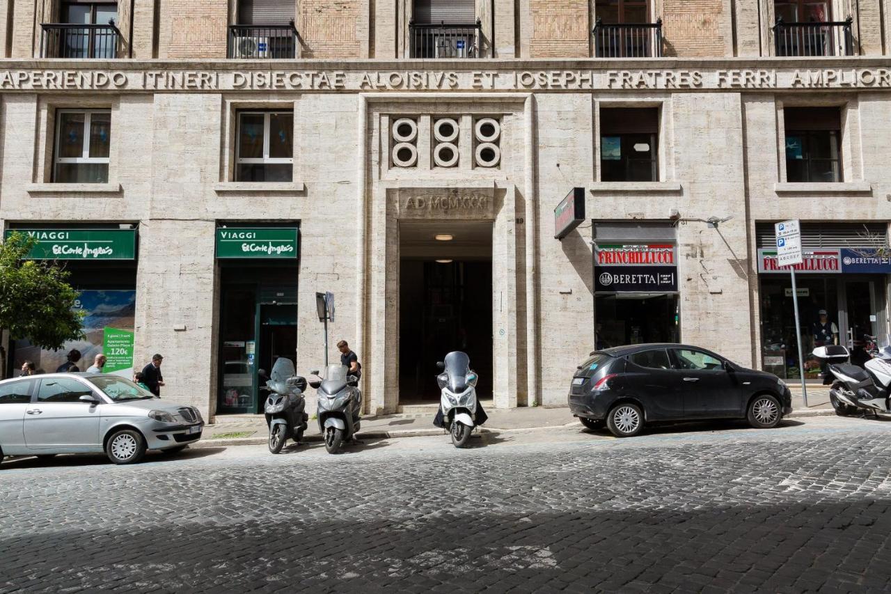 Spa Apartment Via Barberini ローマ エクステリア 写真
