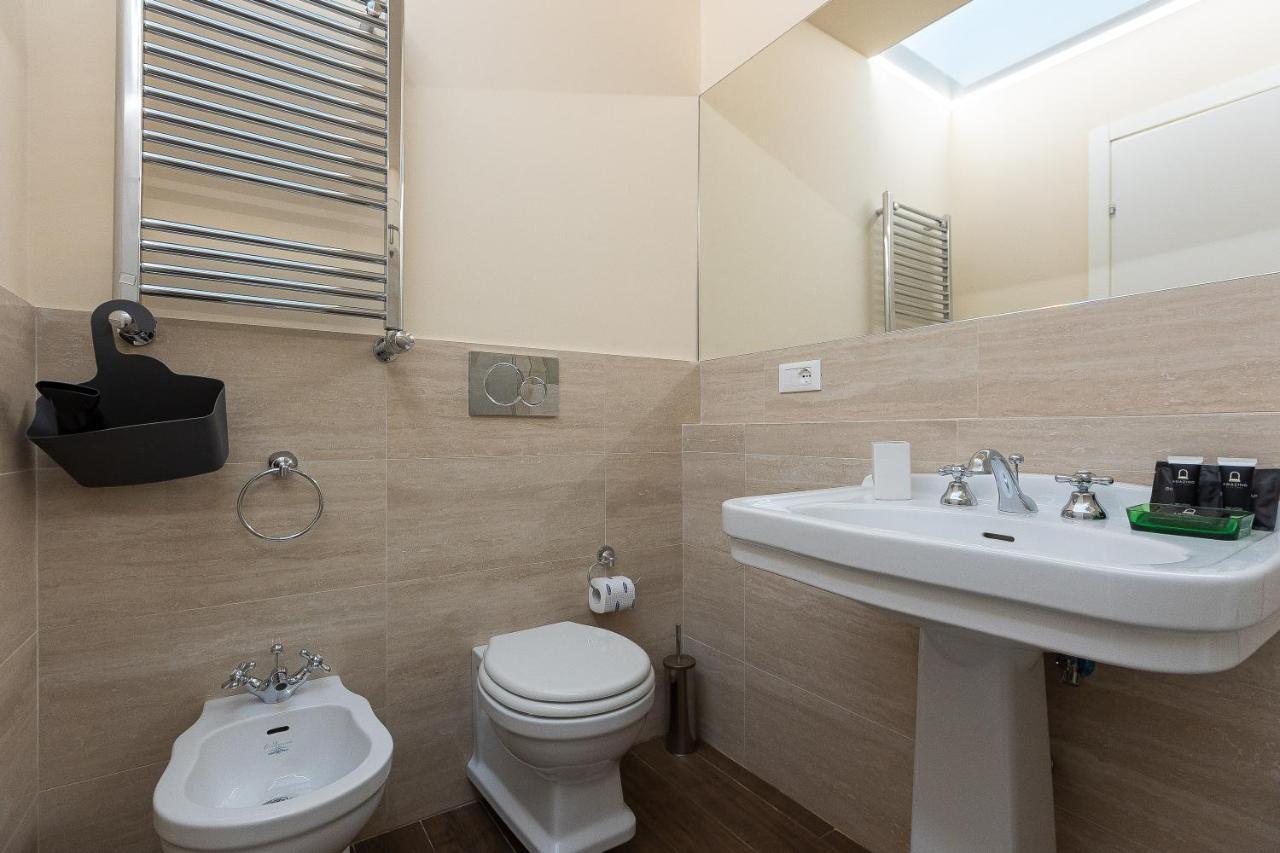 Spa Apartment Via Barberini ローマ エクステリア 写真