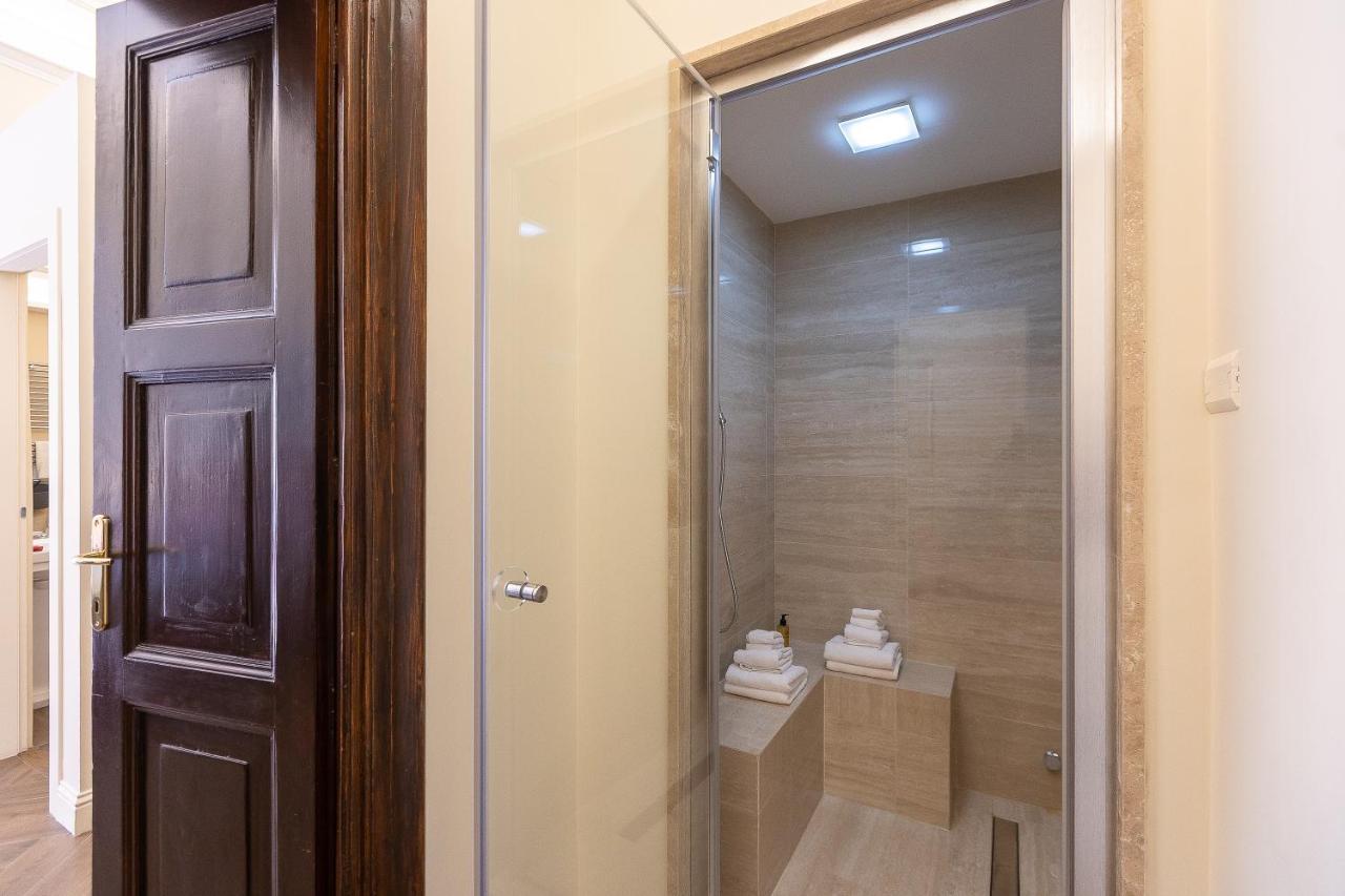 Spa Apartment Via Barberini ローマ エクステリア 写真