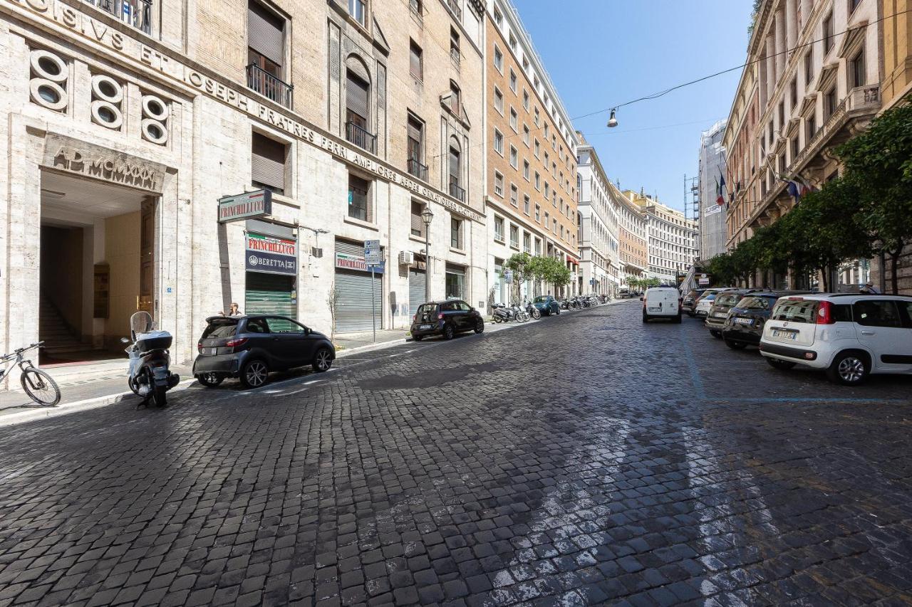 Spa Apartment Via Barberini ローマ エクステリア 写真