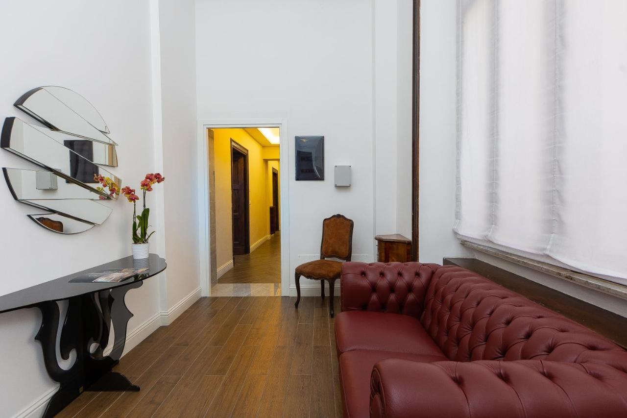 Spa Apartment Via Barberini ローマ エクステリア 写真