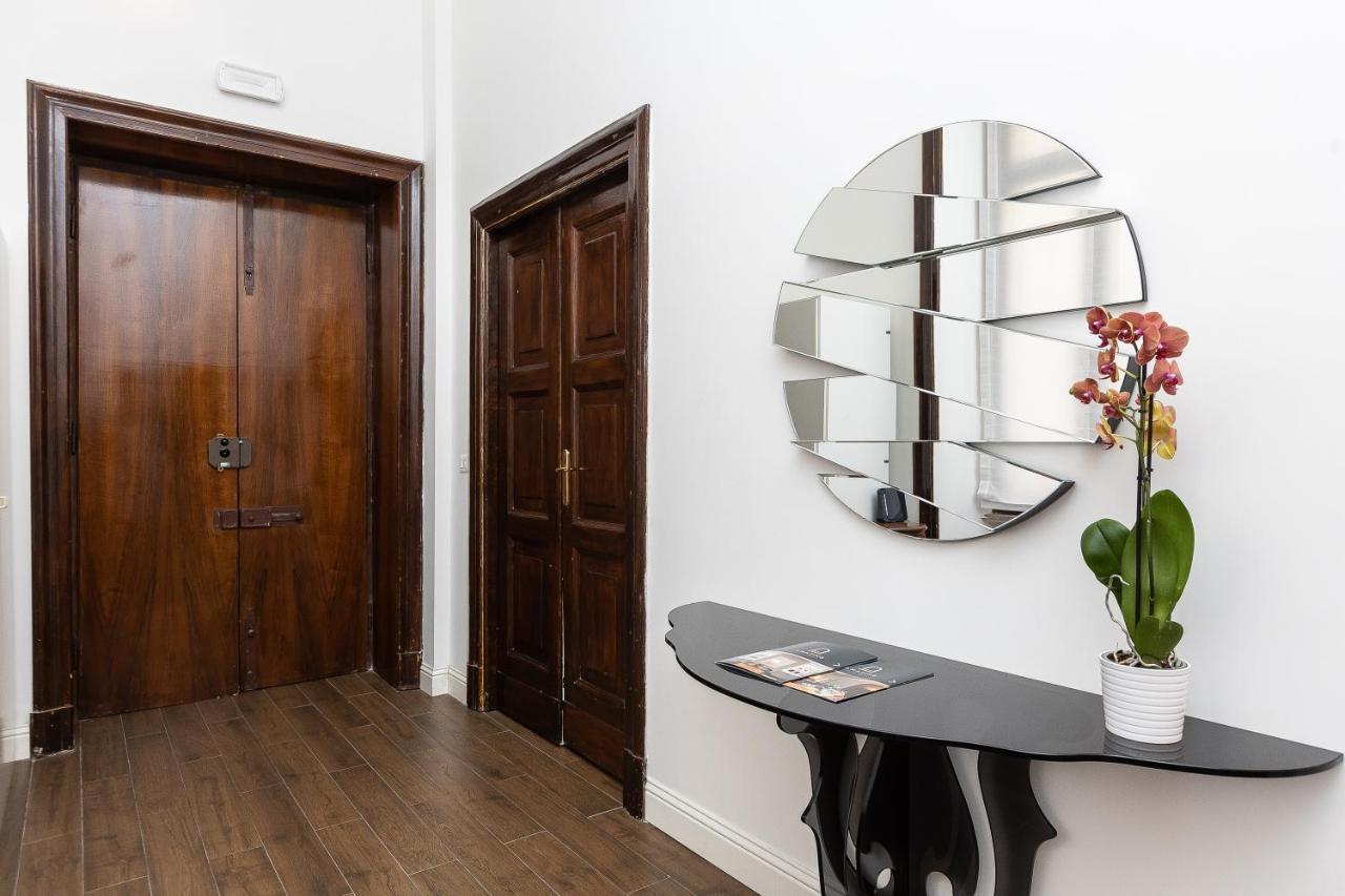 Spa Apartment Via Barberini ローマ エクステリア 写真